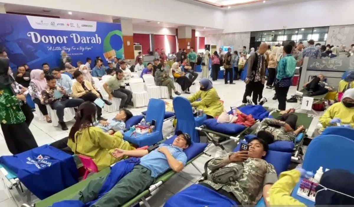 Bank Kalsel Gelar Donor Darah dan Layanan Kesehatan Gratis