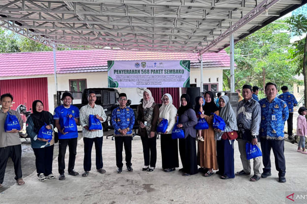 UPZ Bank Kalsel Salurkan 568 Paket Sembako Untuk "Pasukan Kuning" Balangan